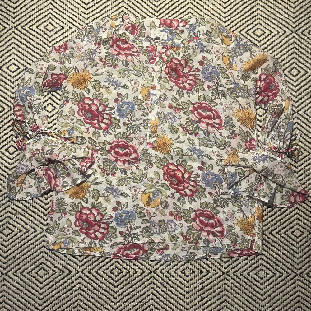 Softened shirt white floral boho cottagecore summer botanical size S